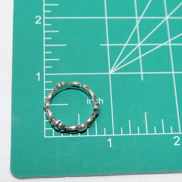 Sterling Silver Floral Ring, Size 5.5 - Picture 5 of 9